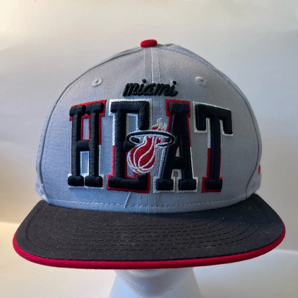 New Era Hardwood Classic Miami Heat SnapBack - Picture 1 of 5